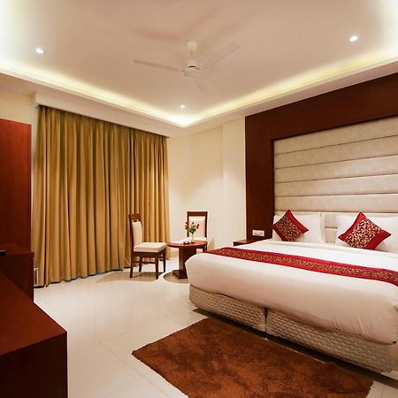 Hotel Z Suite-Near Delhi Airport Nueva Delhi Exterior foto