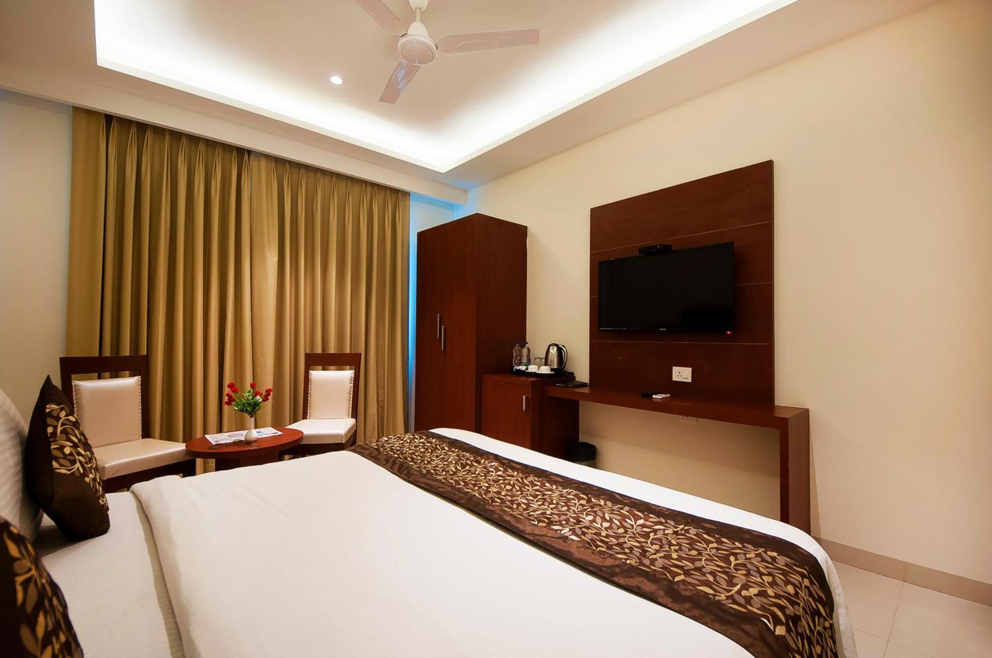 Hotel Z Suite-Near Delhi Airport Nueva Delhi Exterior foto