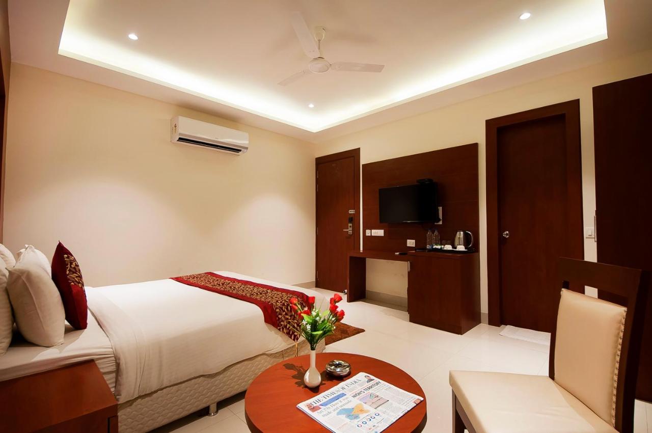Hotel Z Suite-Near Delhi Airport Nueva Delhi Exterior foto