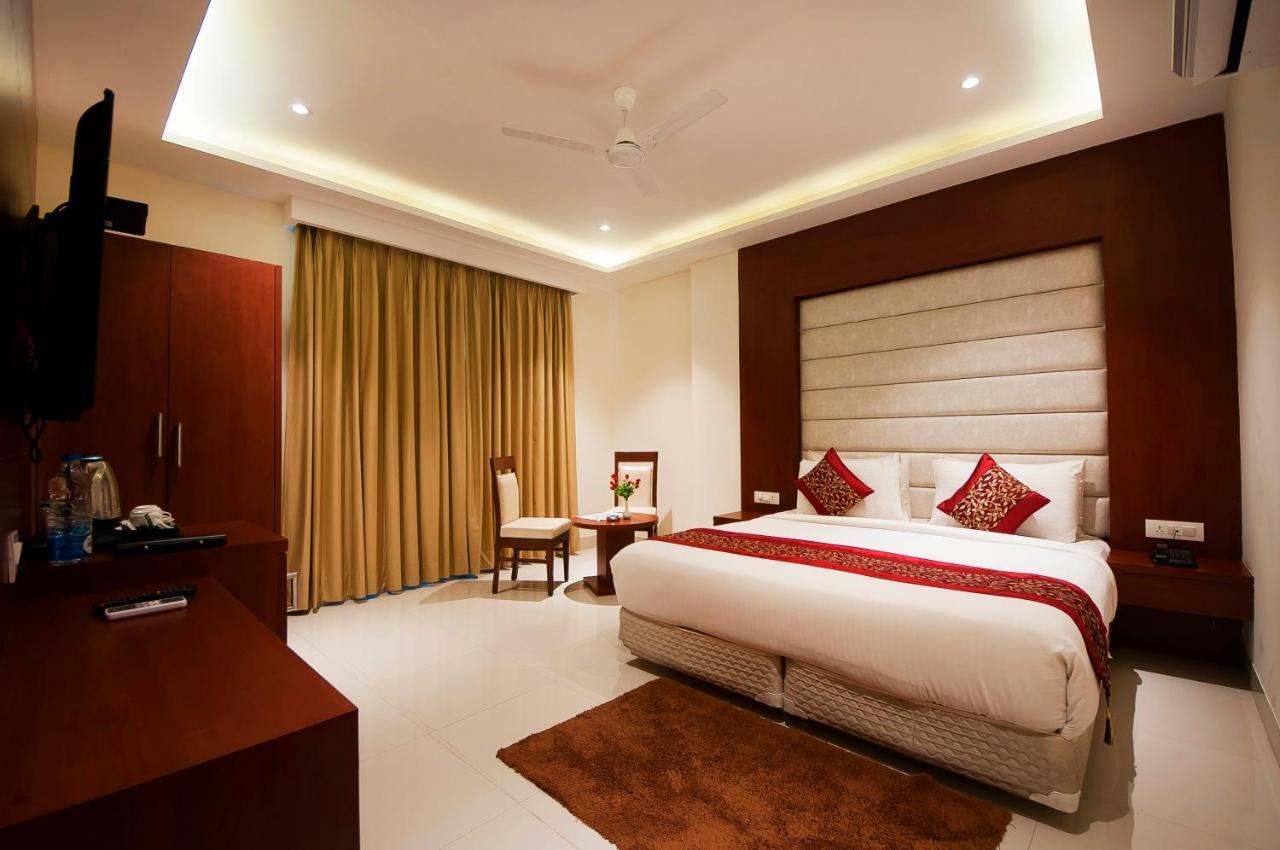Hotel Z Suite-Near Delhi Airport Nueva Delhi Exterior foto